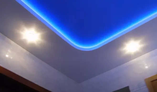 Синий натяжной потолок с подсветкой — Рязань, Быстрецкая, ст 12, фото 2